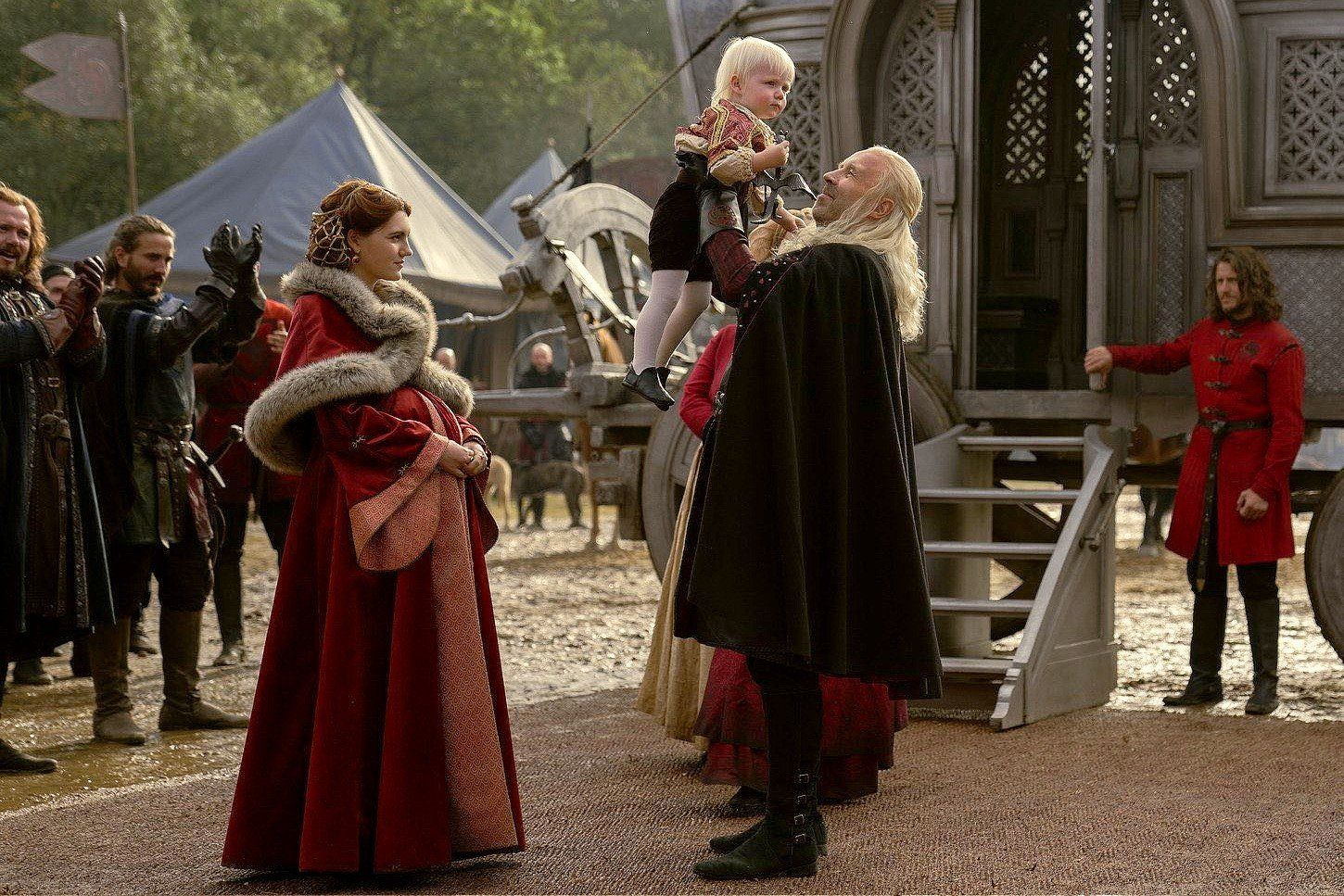 House of the Dragon Ep 3-Queen Alicent, King Viserys, and Prince Aegon