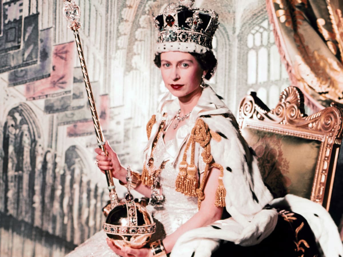 Queen Elizabeth II, Royal Image